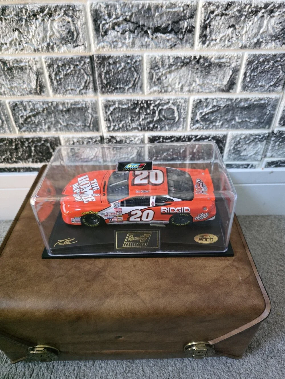 VTG 2000 Revell Tony Stewart Rookie of the Year Red Model Car Kit